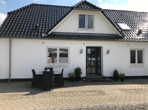 Sleep In Brande - Close By Herning, Legoland, Givskud Zoo